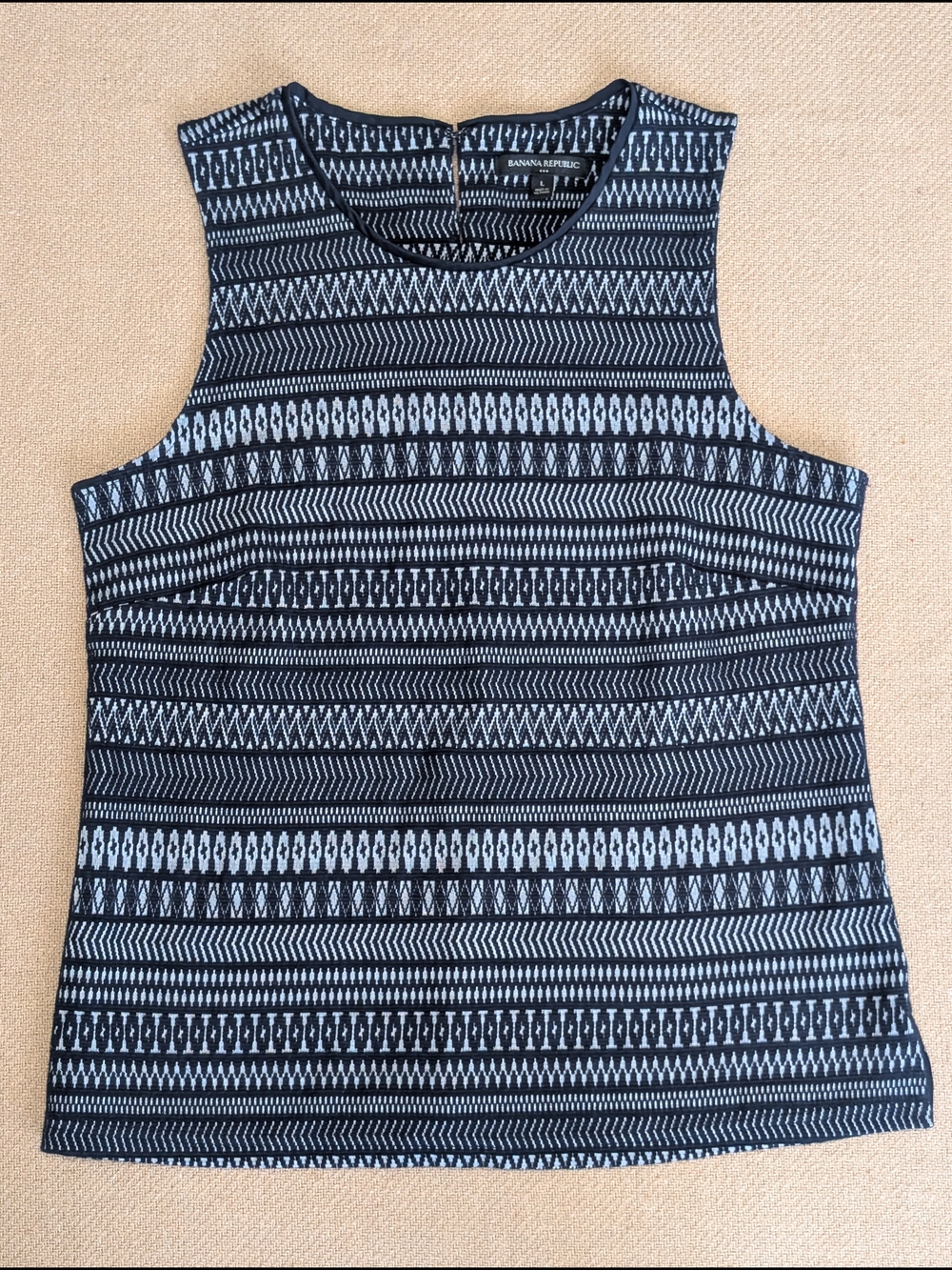 Banana Republic Black and Gray Textured Patterned Sleeveless Shirt